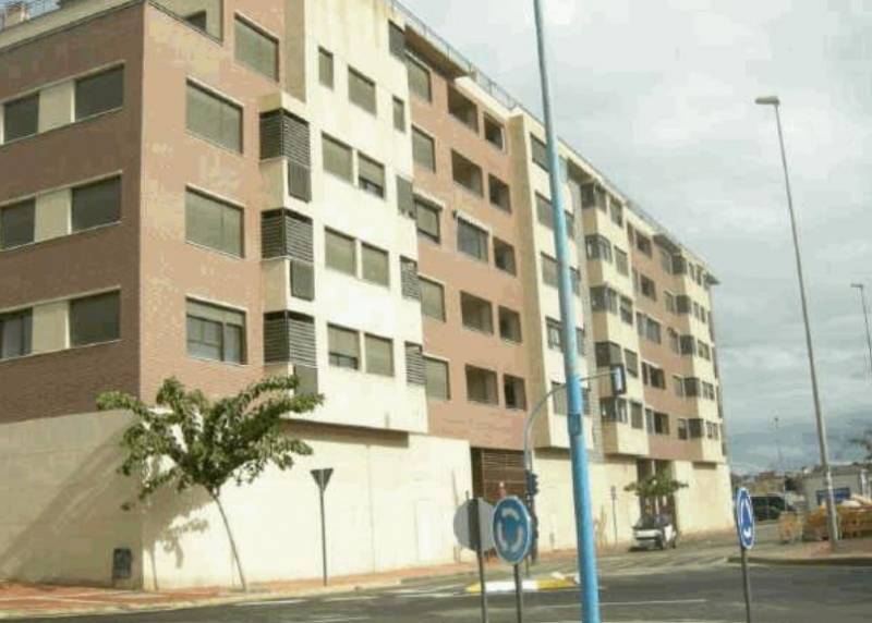 Spain railways manager Adif puts 11 properties up for auction in Aguilas