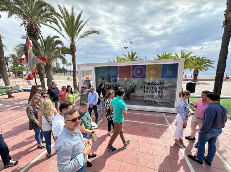 New tourist information point on the seafront in Santiago de la Ribera