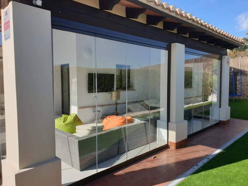 Make your outdoor space part of your living area with glass curtains from Home Space Group